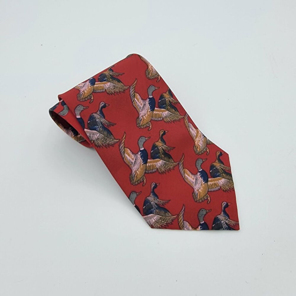 Gold City Silk Hand Red ducks Vintage Men's Necktie size 5.75 x 3.75